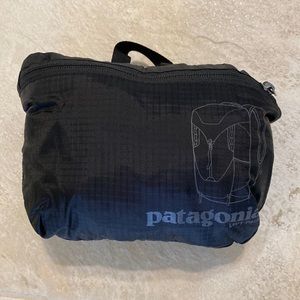 Patagonia lightweight backpack black
